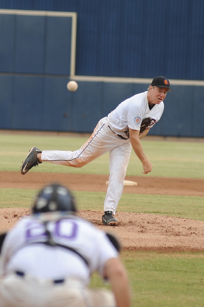 Dragons_2017-10-31 (62).jpg - (c)2010 DeVetter